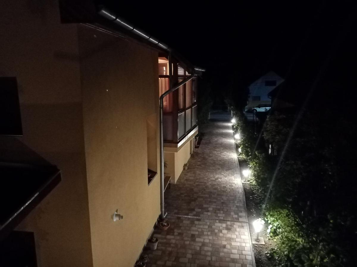 Jázmin-Szieszta Apartmanház Balatonfüred Exterior foto